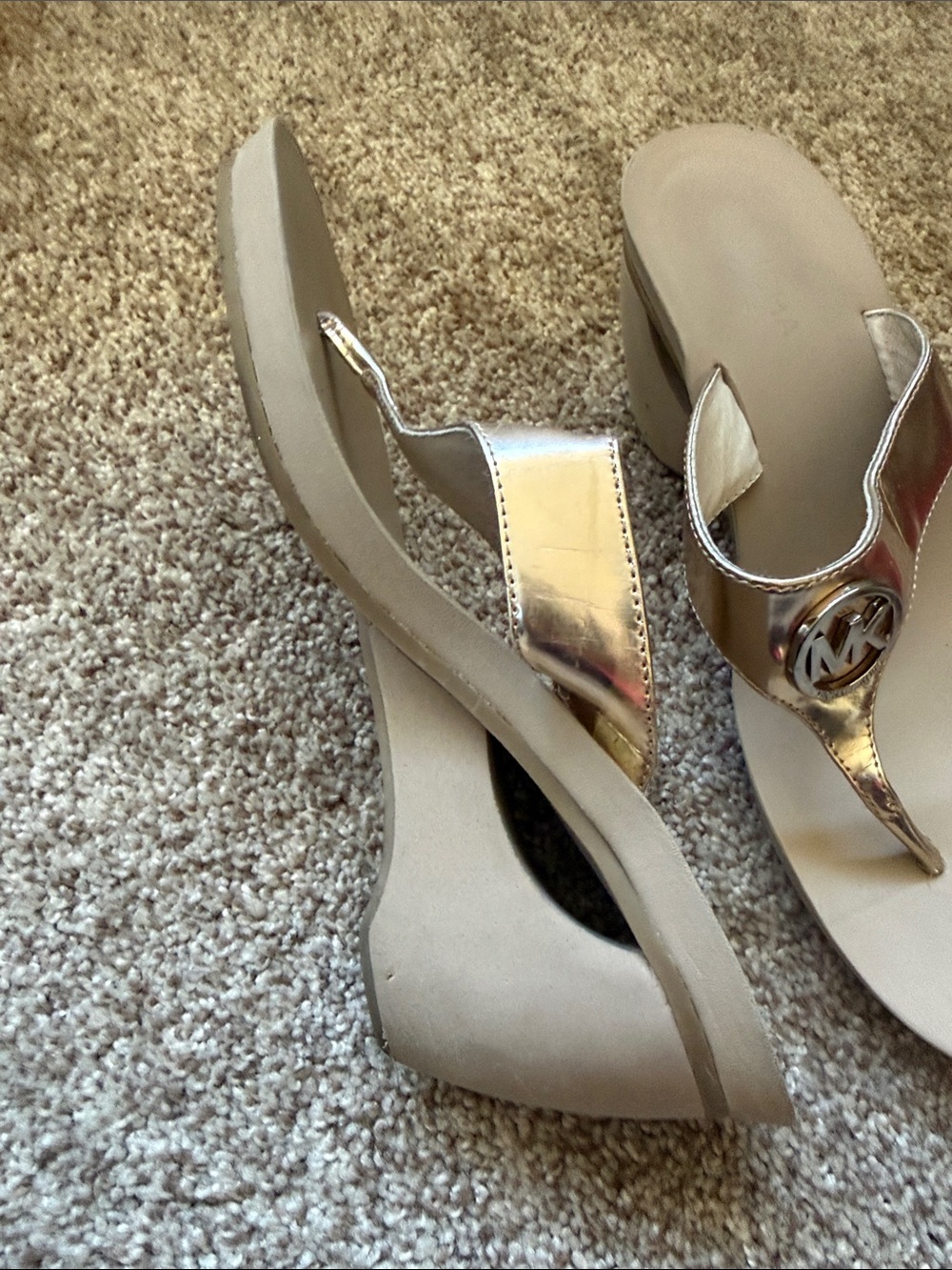 Michael Kors Metallic Gold Thong Sandals with MK Emblem - Picture 3 of 4